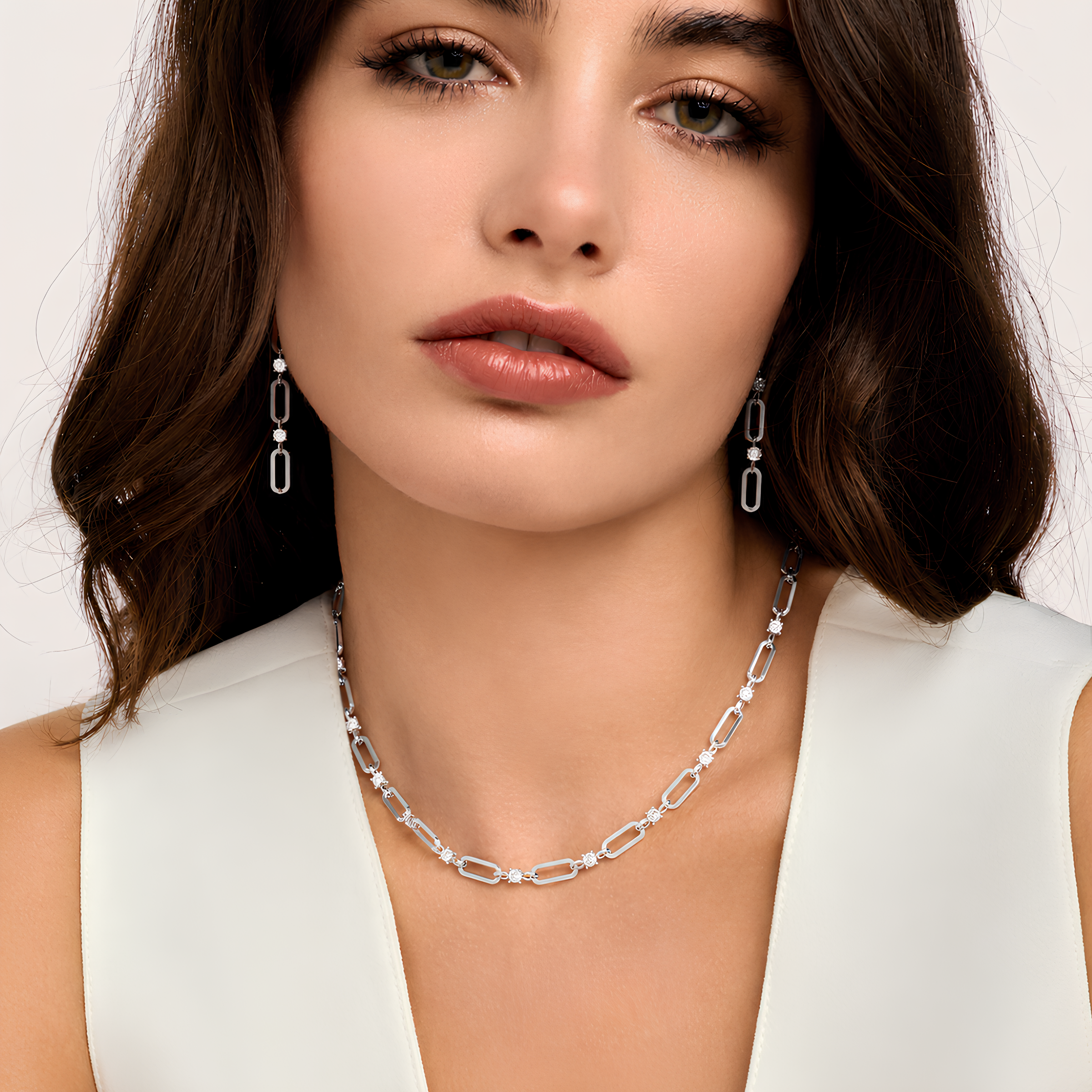 Sparkling Link Necklace